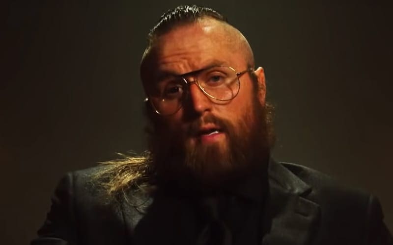 El cofre de WWE Contract Aleister Black