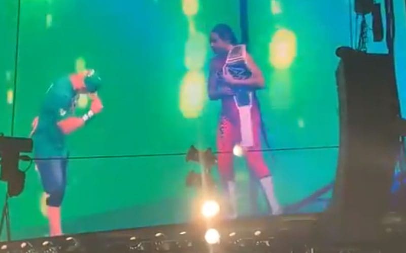 John Cena dan Bianca Belair berbagi momen pasca-SmackDown