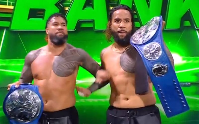 SmackDown Tag Team Topics di Yuzos al WWE Money in the Bank