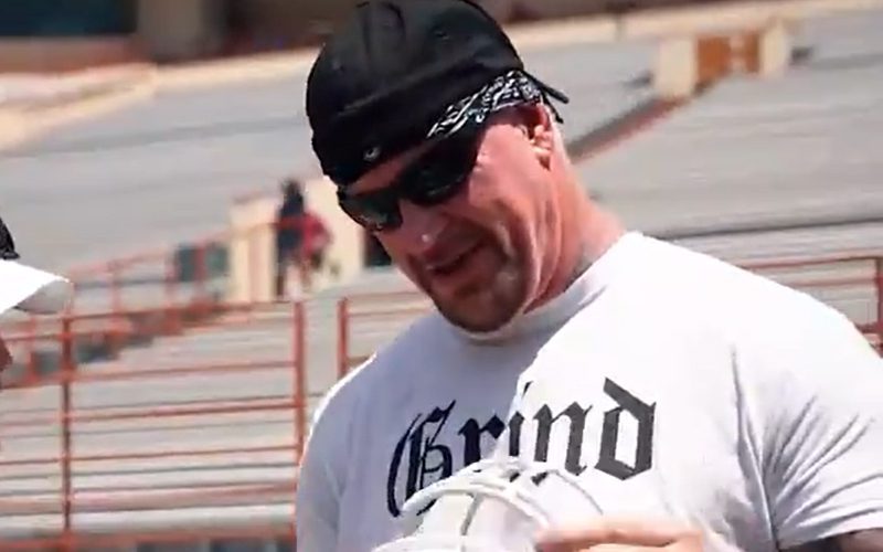 The Undertaker Presented With Special Gift By Texas Longhorns