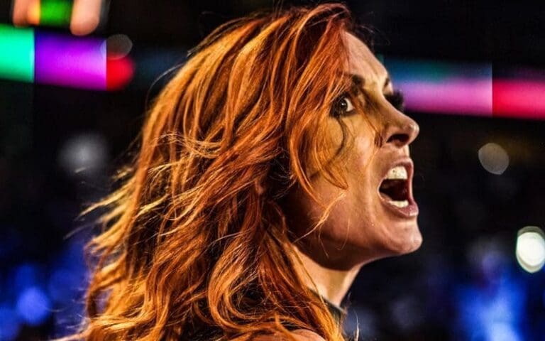 Becky Lynch Yells At Young Fan For Hitting Her With Bianca Belair's Hair