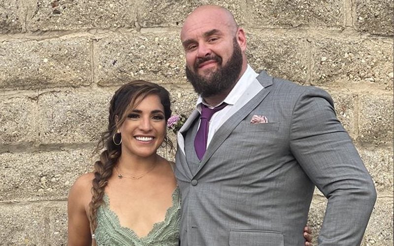 Braun Strowman Brags About Photo With Girlfriend Raquel Gonzalez