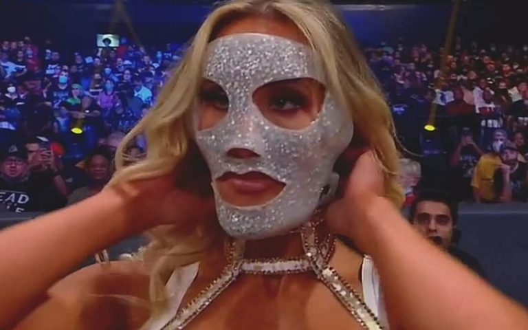 Carmella Debuts New Bedazzled Mask On WWE SmackDown