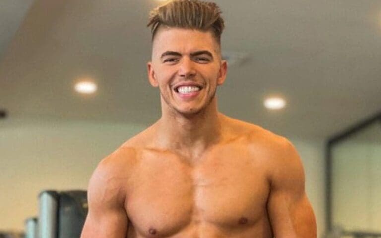 Sammy Guevara Captures Attention Using Same 'Living My Best Life' Caption As Tay Conti