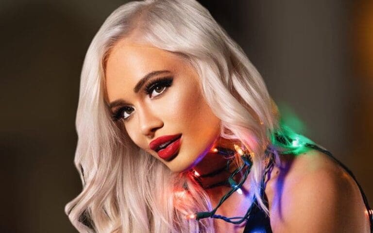 Scarlett Bordeaux Celebrates Her First OnlyFans Post