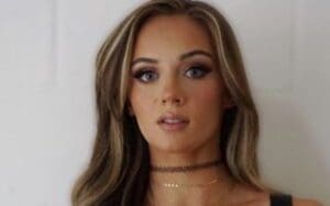 Anna Jay Stuns In Revealing Skin-Tight Black Dress