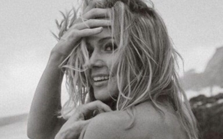 Torrie Wilson Is Always Seeking The Sunshine In New Beach Photo Drop