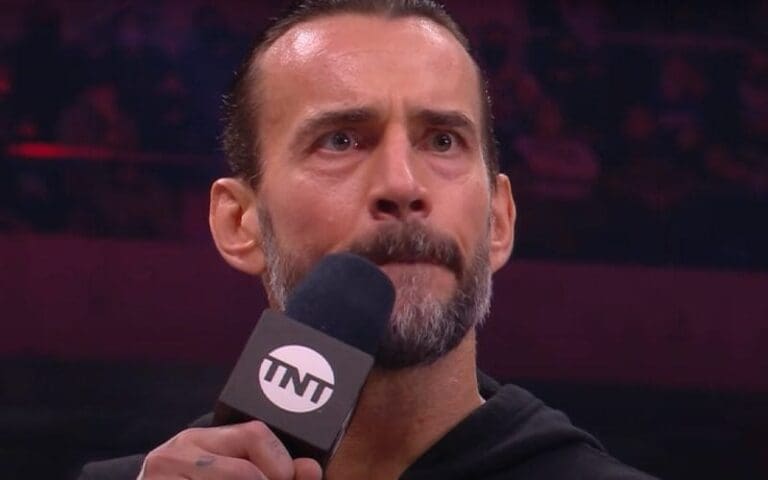 CM Punk Tells Off Autograph Chasers Waiting Outside Airport