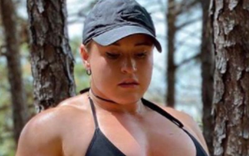 Jordynne Grace Stuns With Skimpy Black Bikini Photo Drop