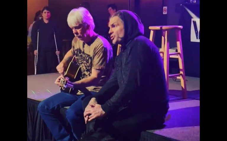 Jeff Hardy Performs Stripped Down Acoustic Song During Recent Concert