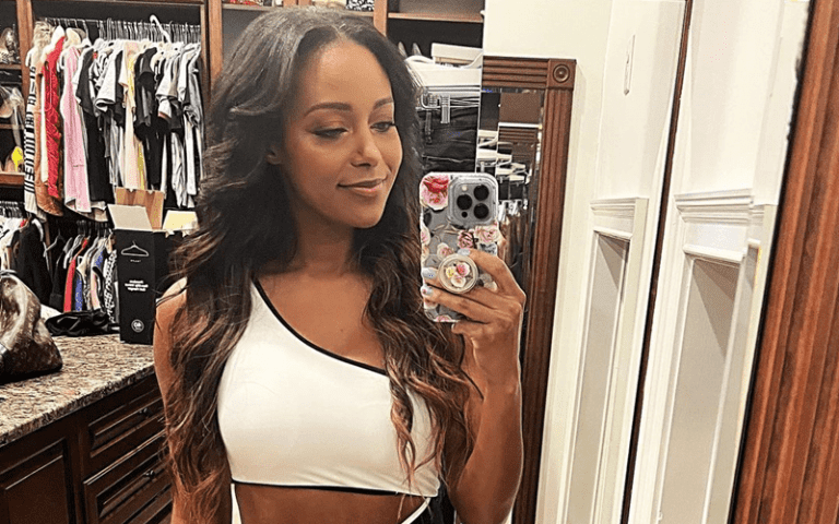 Brandi Rhodes Posts & Deletes Scandalous Photo About Being A Snack