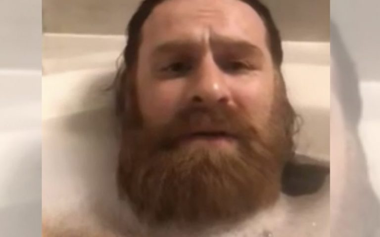 Sami Zayn Answers Fan’s FaceTime Call While In Bathtub
