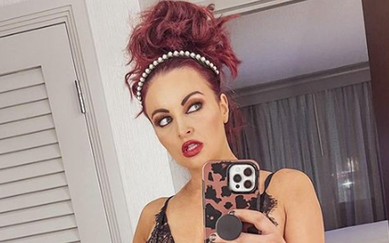 Maria Kanellis Sizzles In Sultry Black Lingerie Photo Drop