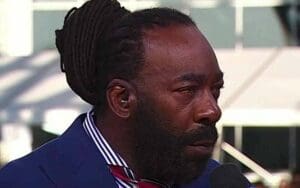 Booker T Clowns Fan On Twitter While Doing WrestleMania Panel