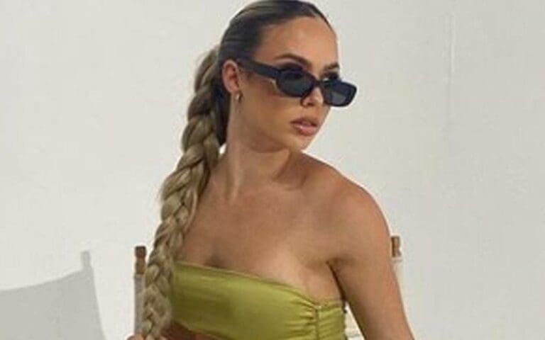 Sofia Cromwell Dazzles In Tight Cutout Green Dress Photo Drop