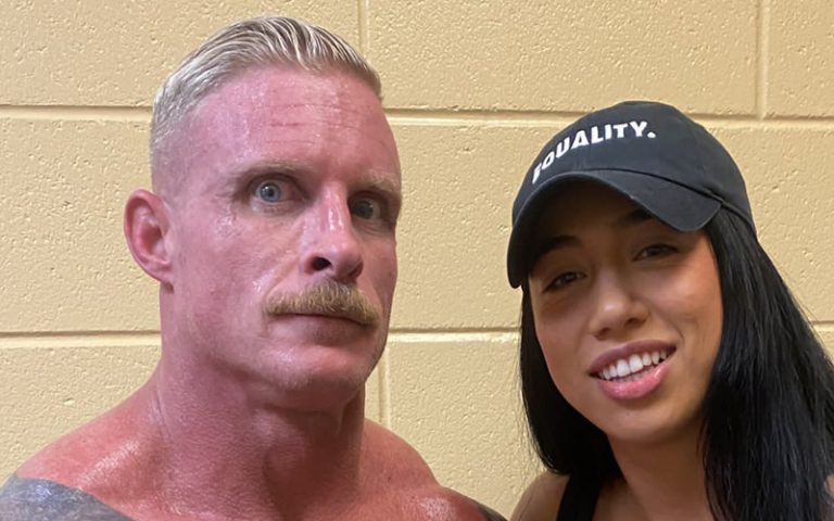 Dexter Lumis Reunites With Indi Hartwell At Independent Wrestling Event