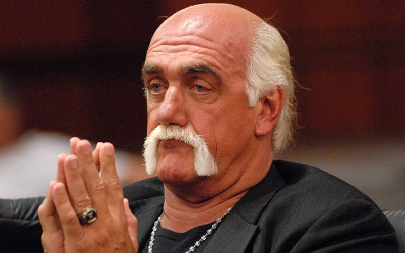 Hulk Hogan Clowned After He Accidentally Tweets Private Message