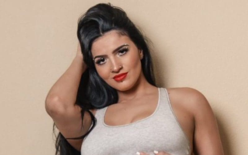 Persia Pirotta Shows Off Her Curves In Underwear Photo Drop