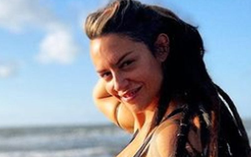 Kaitlyn Shows Off Some ‘Intimate Leadership’ With Bikini Beach Photo Drop