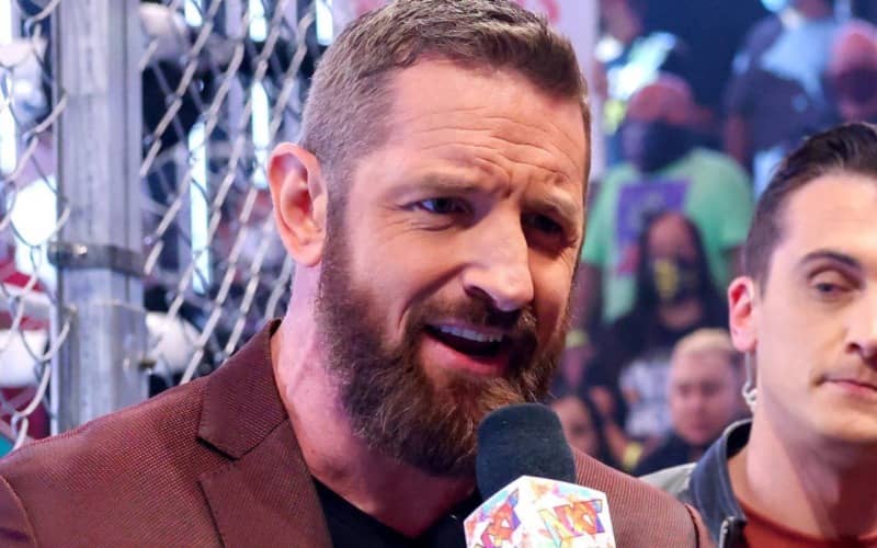 Wade Barrett Re-Signs Contract With WWE