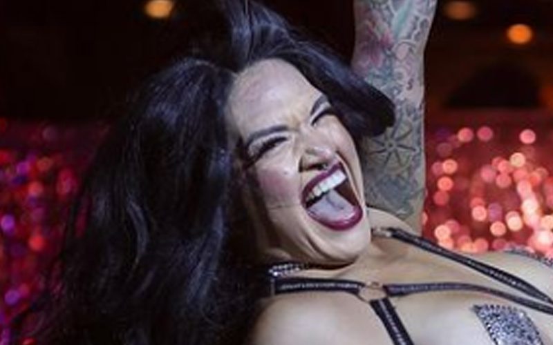 Shaul Guerrero Leaves Little To The Imagination In Jaw-Dropping Burlesque Photo Drop