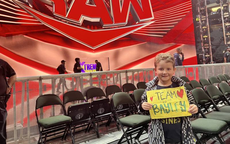 Bayley Trolls Young Fan Who Brought A Sign For Her To WWE RAW