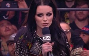 Saraya Has Amusing Experience While Banking From Home