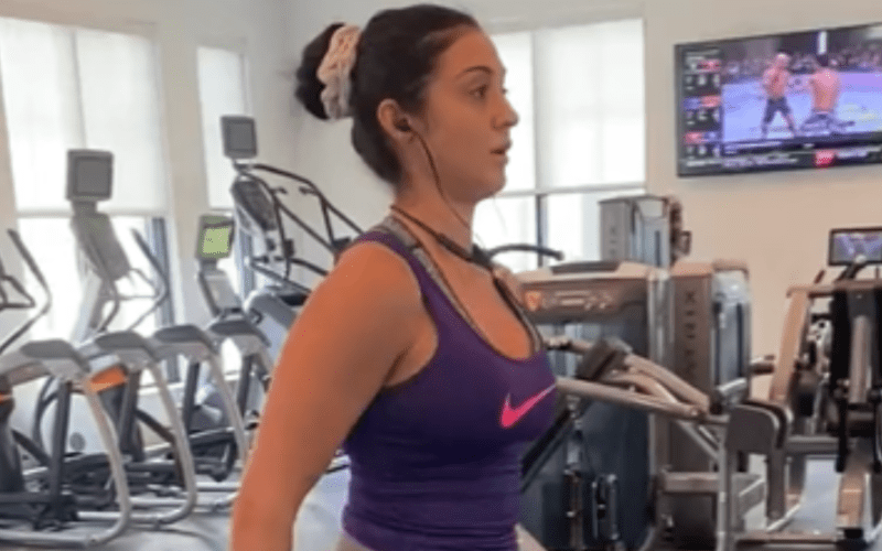 Arianna Grace Shows Recovery Progress With Workout Video