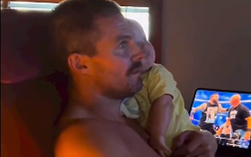 Stephen Amell Is Starting His Kids Early As Pro Wrestling Fans