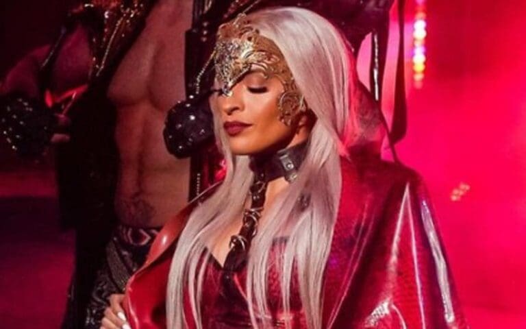 Zelina Vega Flaunts New Look At WWE Madison Square Garden Show