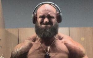 Braun Strowman Flexes His Insanely Ripped Physique Ahead Of WWE Royal Rumble Braun Strowman Flexes His Insanely Ripped Physique Ahead Of WWE Royal Rumble