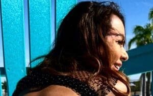 Natalya's Sister Jenni Neidhart Moons The Camera While Waiting For The Sun In Cheeky Photo Drop