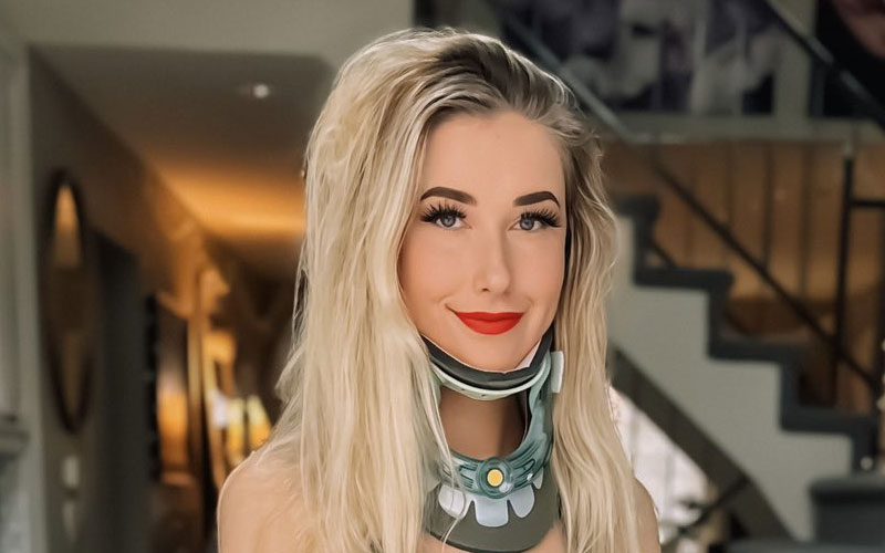 Noelle Foley Takes Inspiration From Saraya In Gorgeous Black Corset & Fishnets Photo Drop