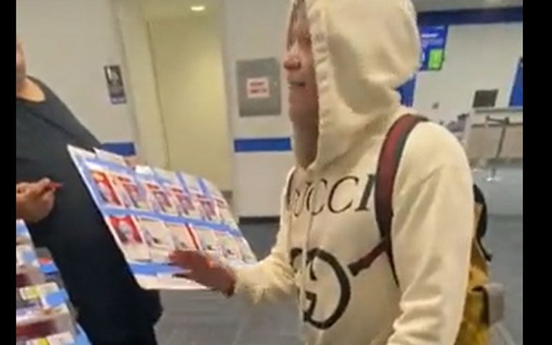 Unmasked Rey Mysterio Rejects Fan Autograph Request At Airport