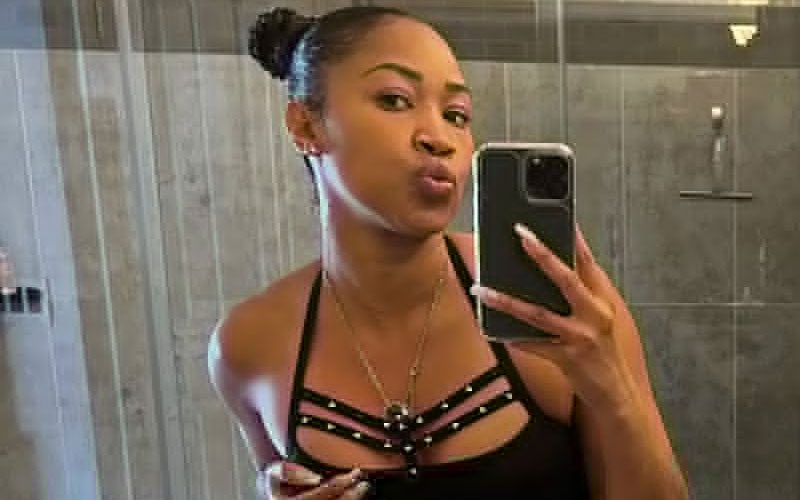 Former WWE Superstar Cameron Is Living The Best Life In Mind-Blowing Bathroom Photo Drop