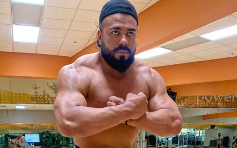 Andrade Flaunts Ridiculously Jacked Body Amidst Absence from AEW