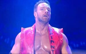 WWE Piped In Boos For LA Knight To Cover Up Cheers On SmackDown