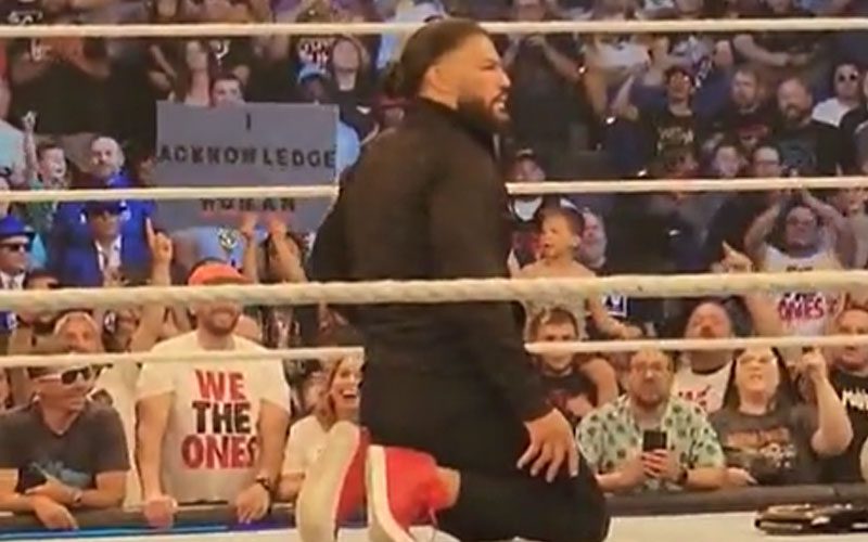 Fans Mock Roman Reigns With Chants After SmackDown