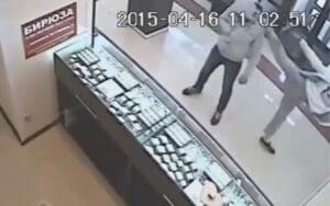 Fan Uses Shawn Michaels' Superkick to Stop Robbery