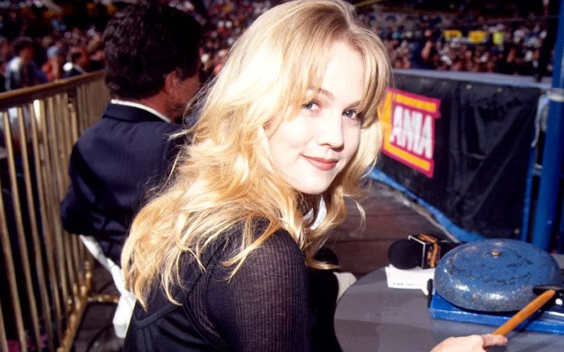 90210 Star Jennie Garth Was Embarrassed By WrestleMania Appearance