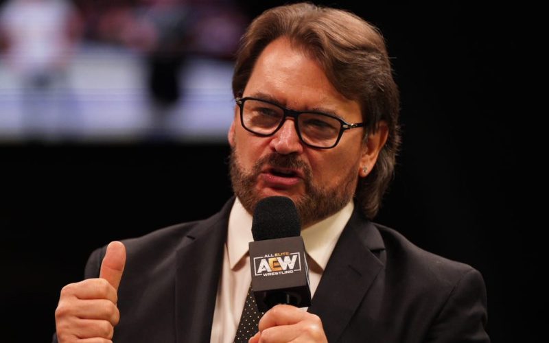 Tony Schiavone Thinks It’s Wrong For Pro Wrestlers To Direct Their Promos At Social Media