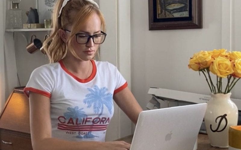 Summer Rae Dives Into Subject Of Weird DMs She Received From Fans