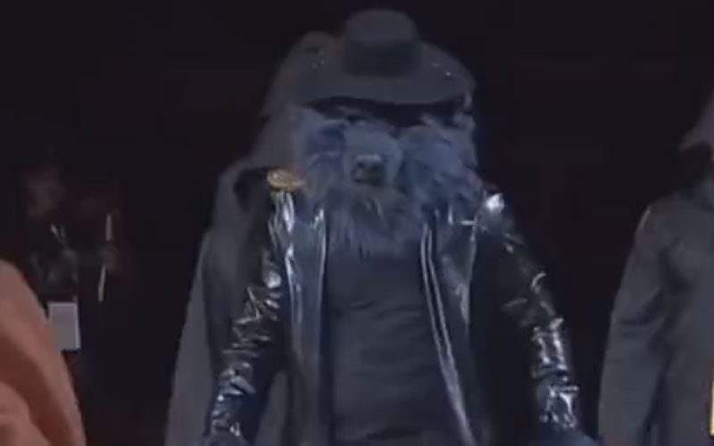 Undertaker-Inspired Grizzlies Mascot Stuns Fans with Turkey Tombstone