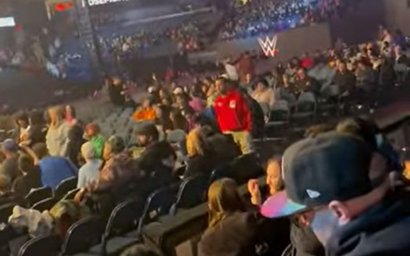 Chicago Crowd Unleashes CM Punk Chants Before 11/24 WWE SmackDown