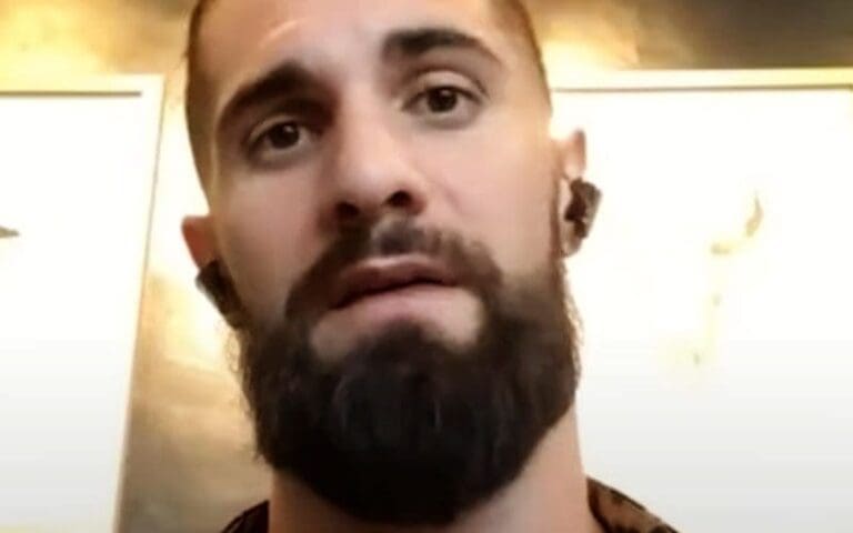 Seth Rollins Feels Airport Collectors Shouldn't Ruin Reputation of All Fans