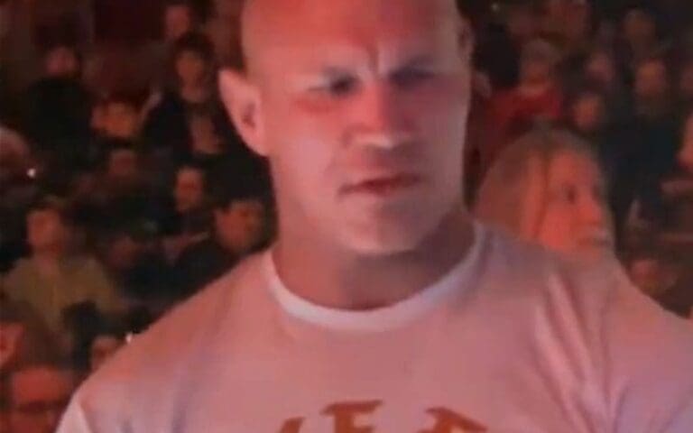 Unseen Footage Shows Randy Orton Waiting Awkwardly During WWE SmackDown Break