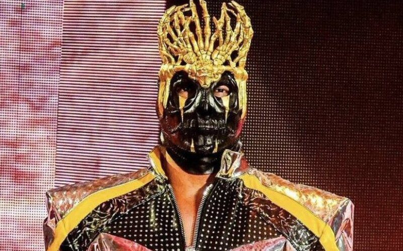 Behind The Scenes Clip Reveals Close-Up Of Andrade’s Mask