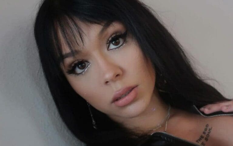 Cora Jade Changes Up Look Amidst Injury Hiatus