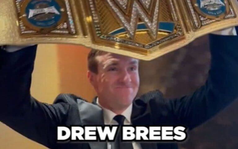 Snoop Dogg's Golden WWE Championship Spotted at NFL Honors Event