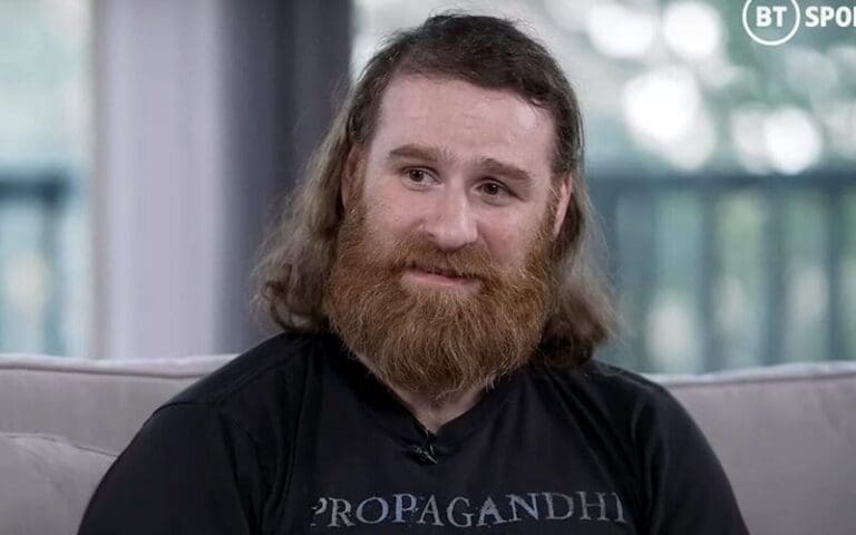 Sami Zayn Prioritizes Live Audience Feedback Over Social Media Commentary
